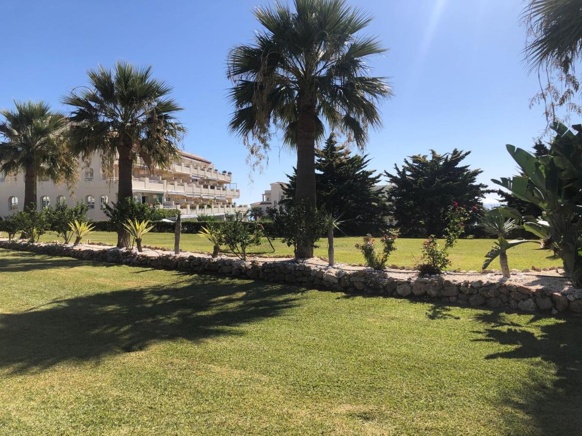 Lovely Sea Views Apartment On La Costa Del Sol El Faro Екстериор снимка